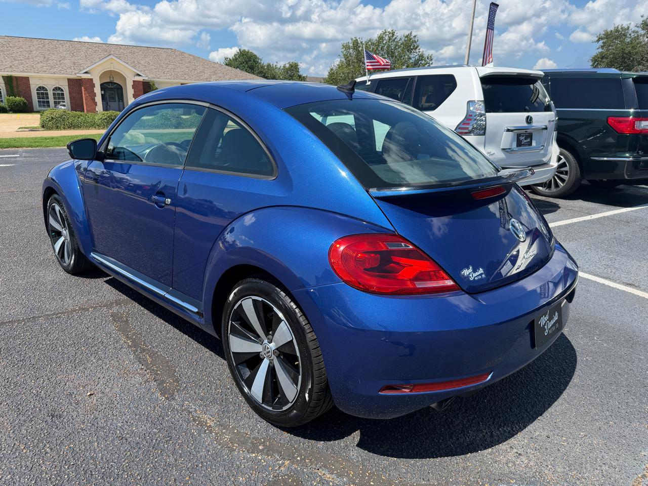 Volkswagen Beetle 2.0T R-Line 2D Coupe 2014