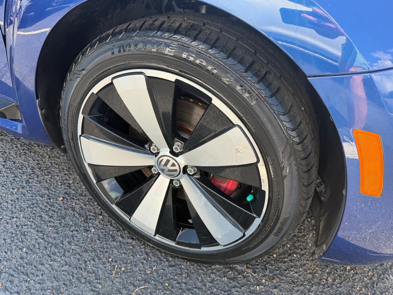 Volkswagen Beetle 2.0T R-Line 2D Coupe 2014