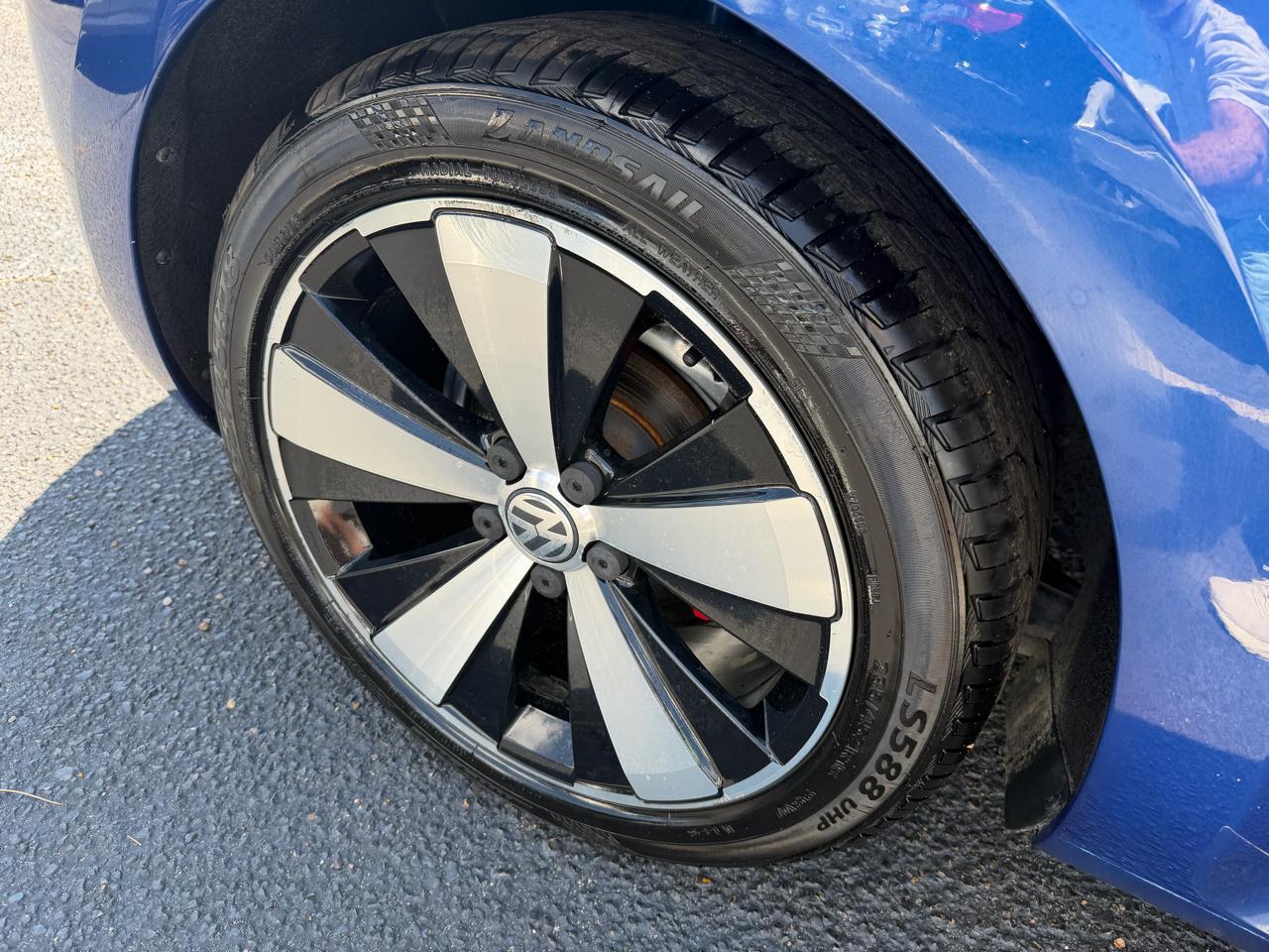 Volkswagen Beetle 2.0T R-Line 2D Coupe 2014