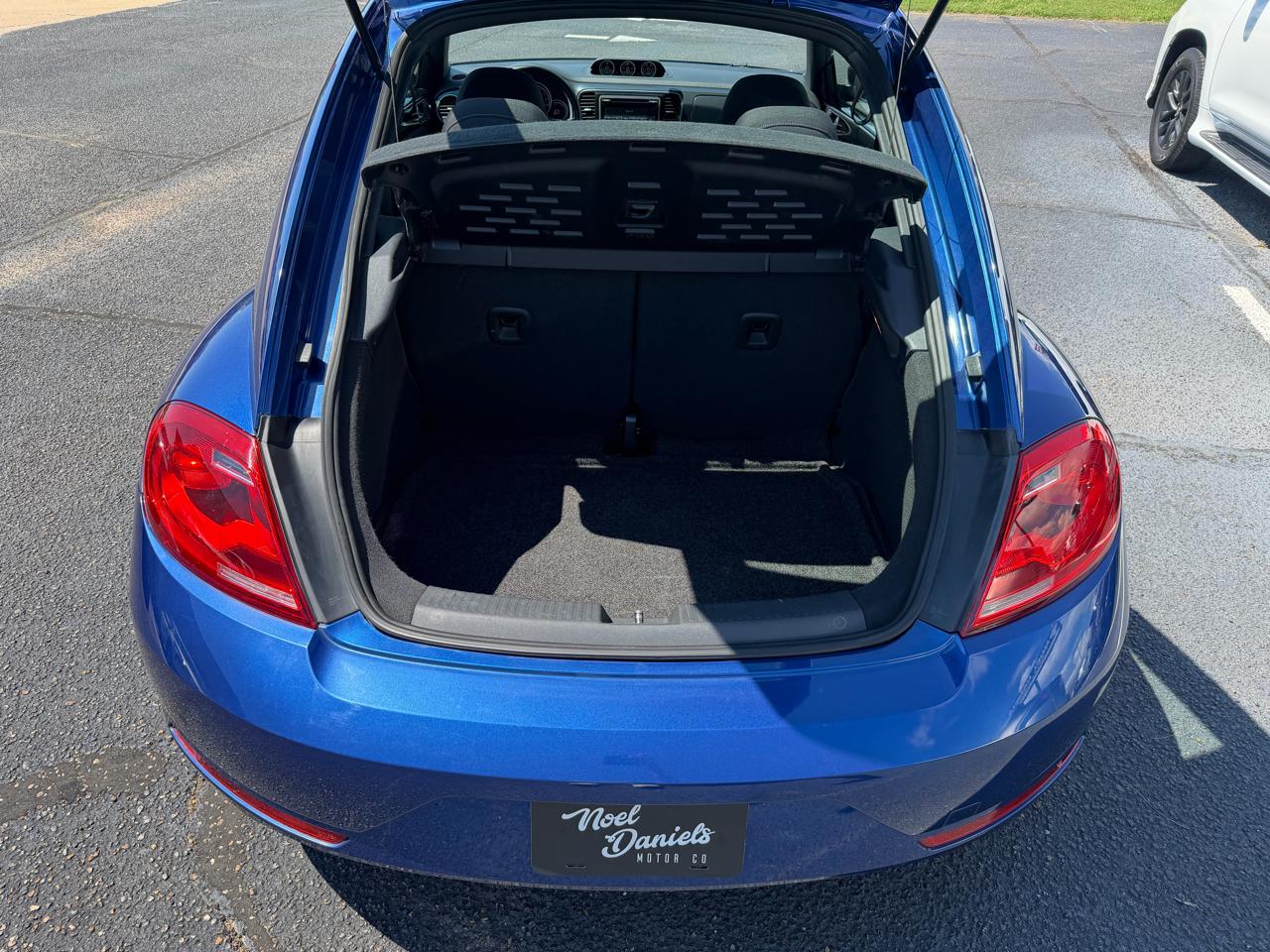 Volkswagen Beetle 2.0T R-Line 2D Coupe 2014