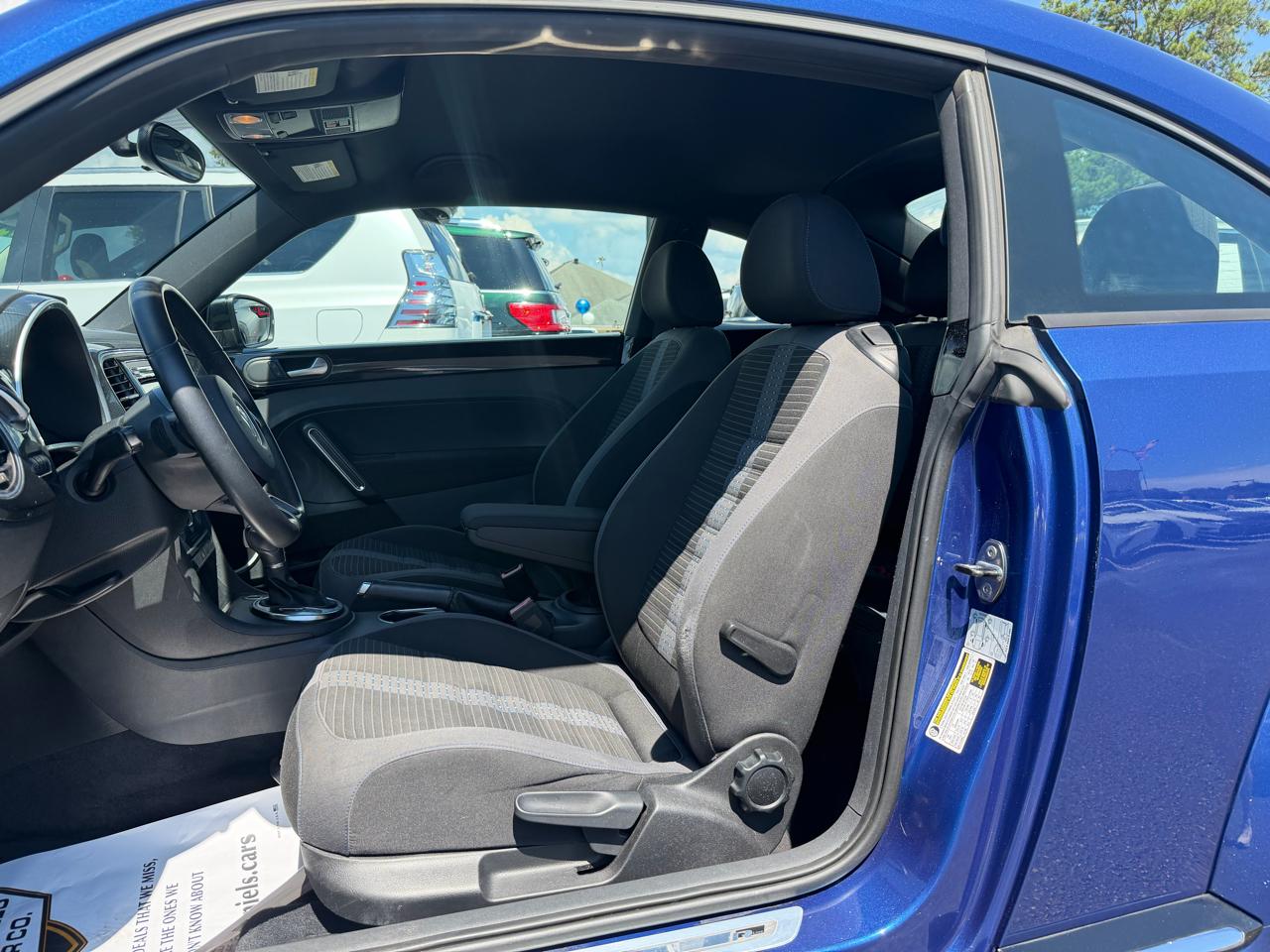 Volkswagen Beetle 2.0T R-Line 2D Coupe 2014