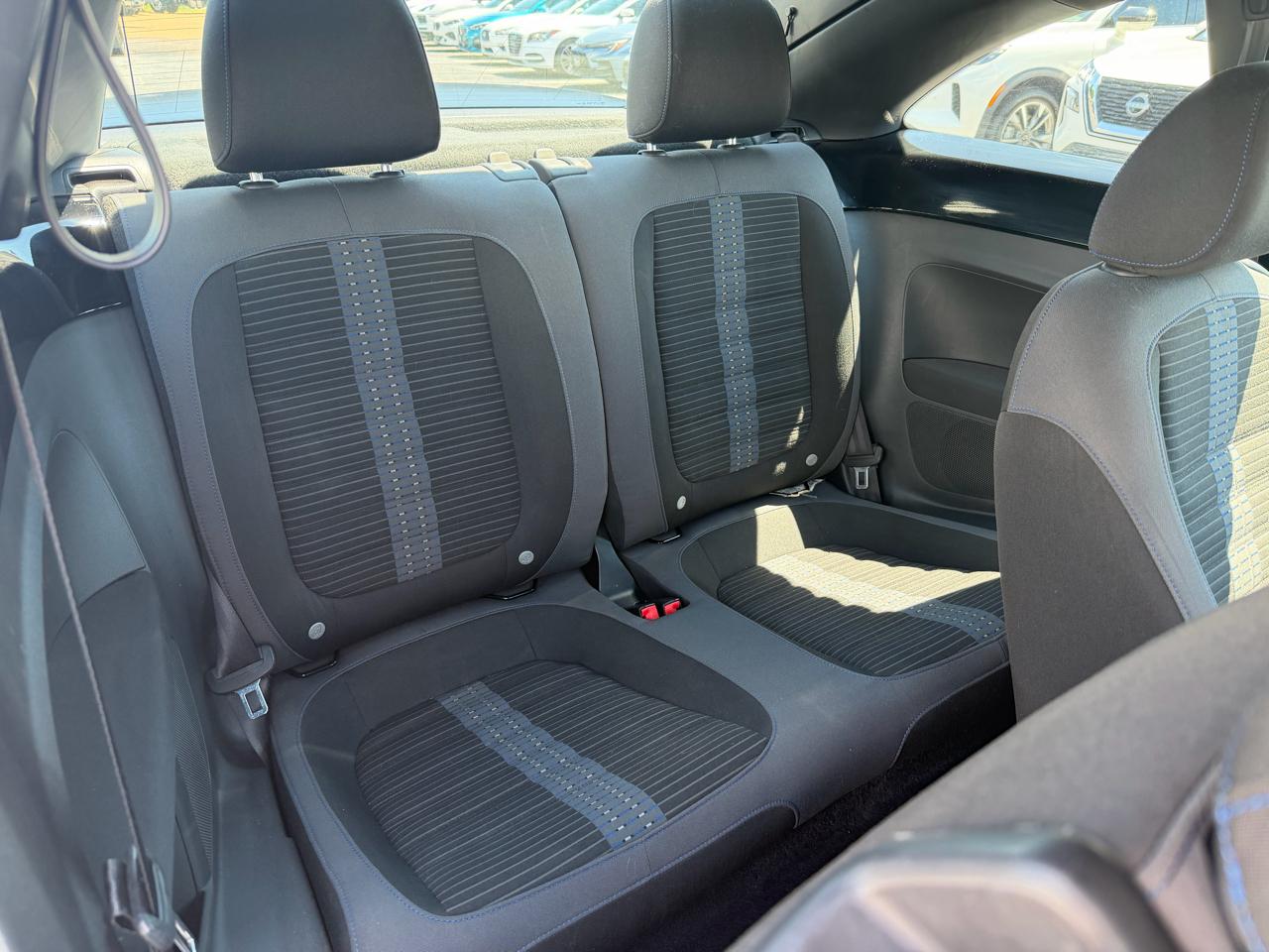 Volkswagen Beetle 2.0T R-Line 2D Coupe 2014