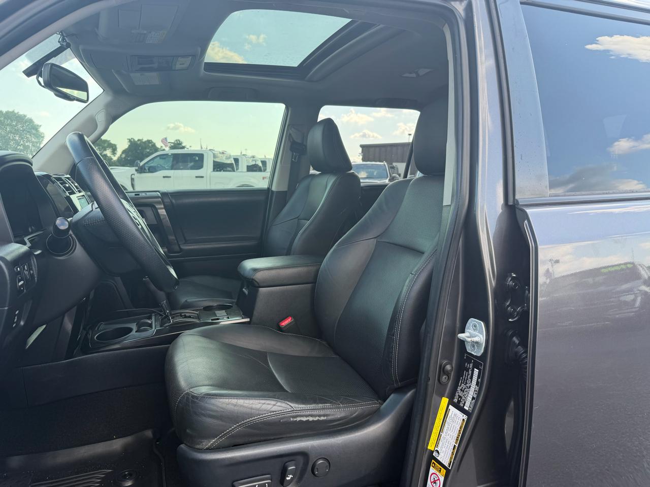 Toyota 4Runner Limited Nightshade 2WD (Natl) 2019