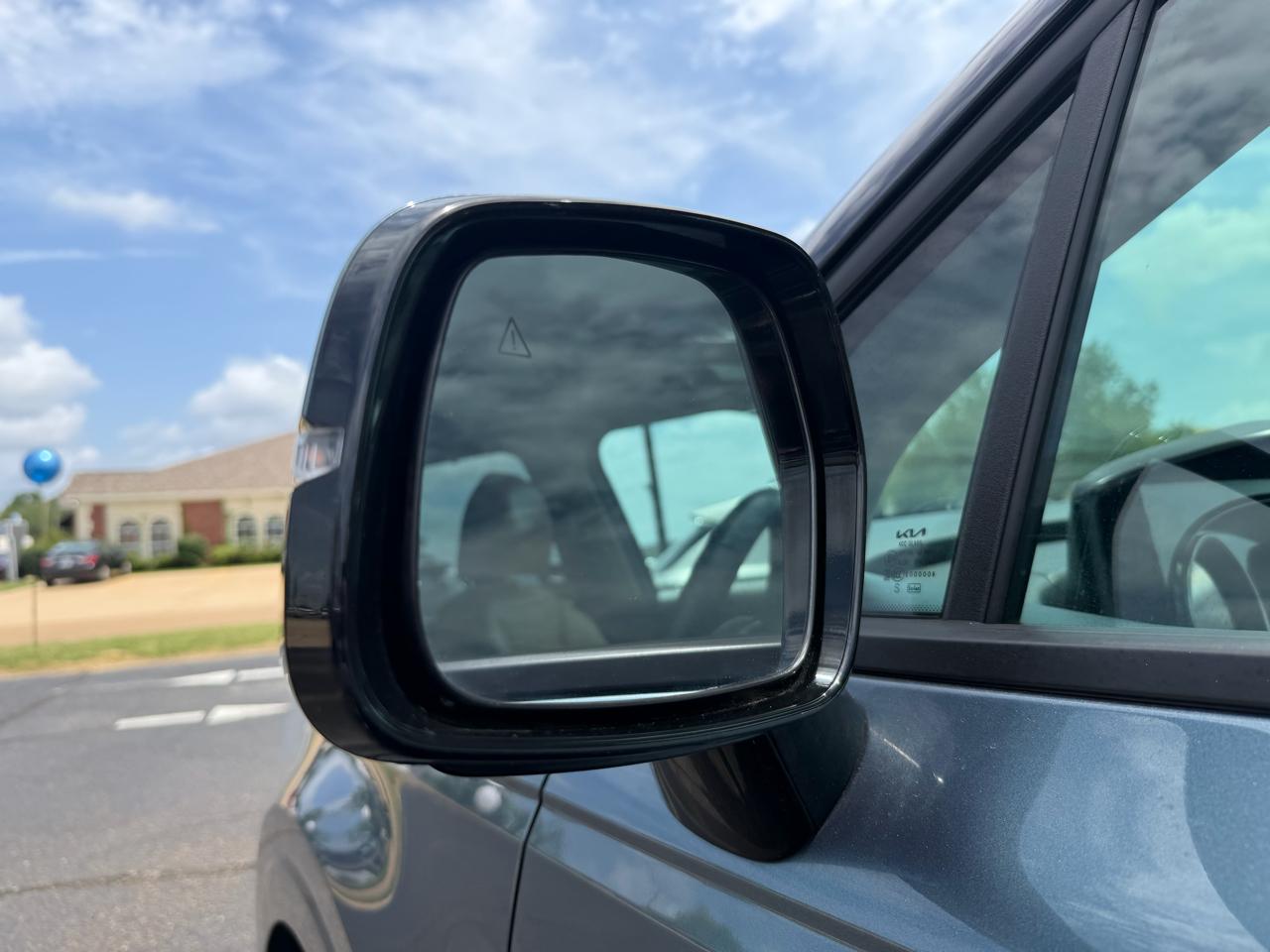 Kia Carnival EX 2024