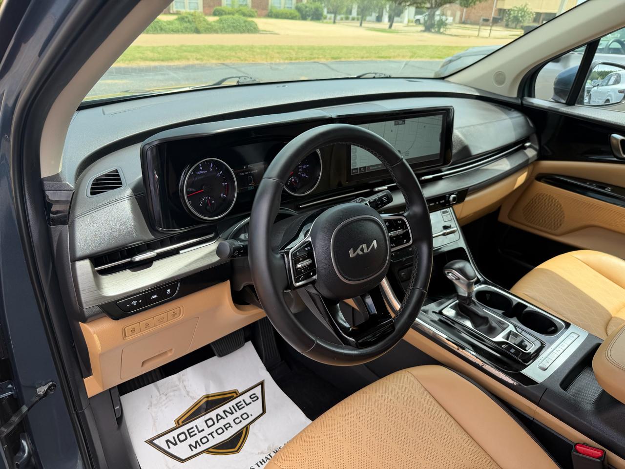 Kia Carnival EX 2024