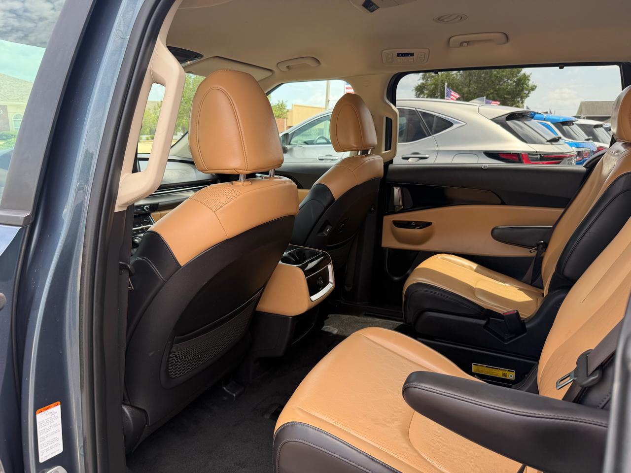 Kia Carnival EX 2024