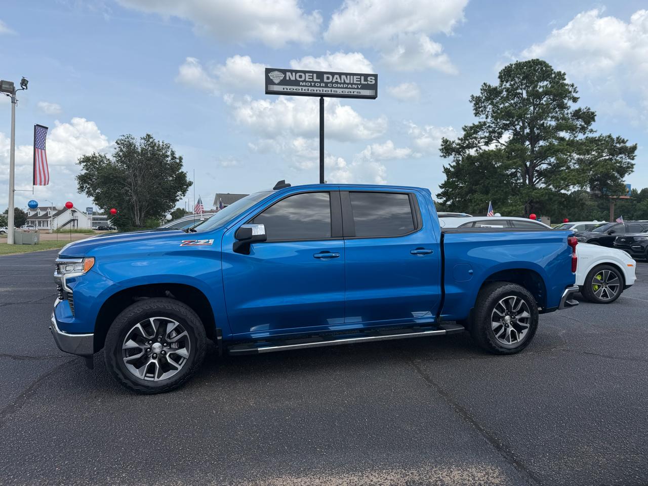 2022 Chevrolet Silverado 1500 LT Crew Cab 4WD