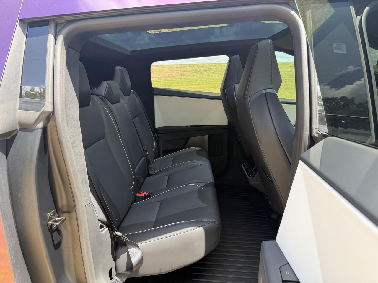 Tesla Cybertruck AWD 2024