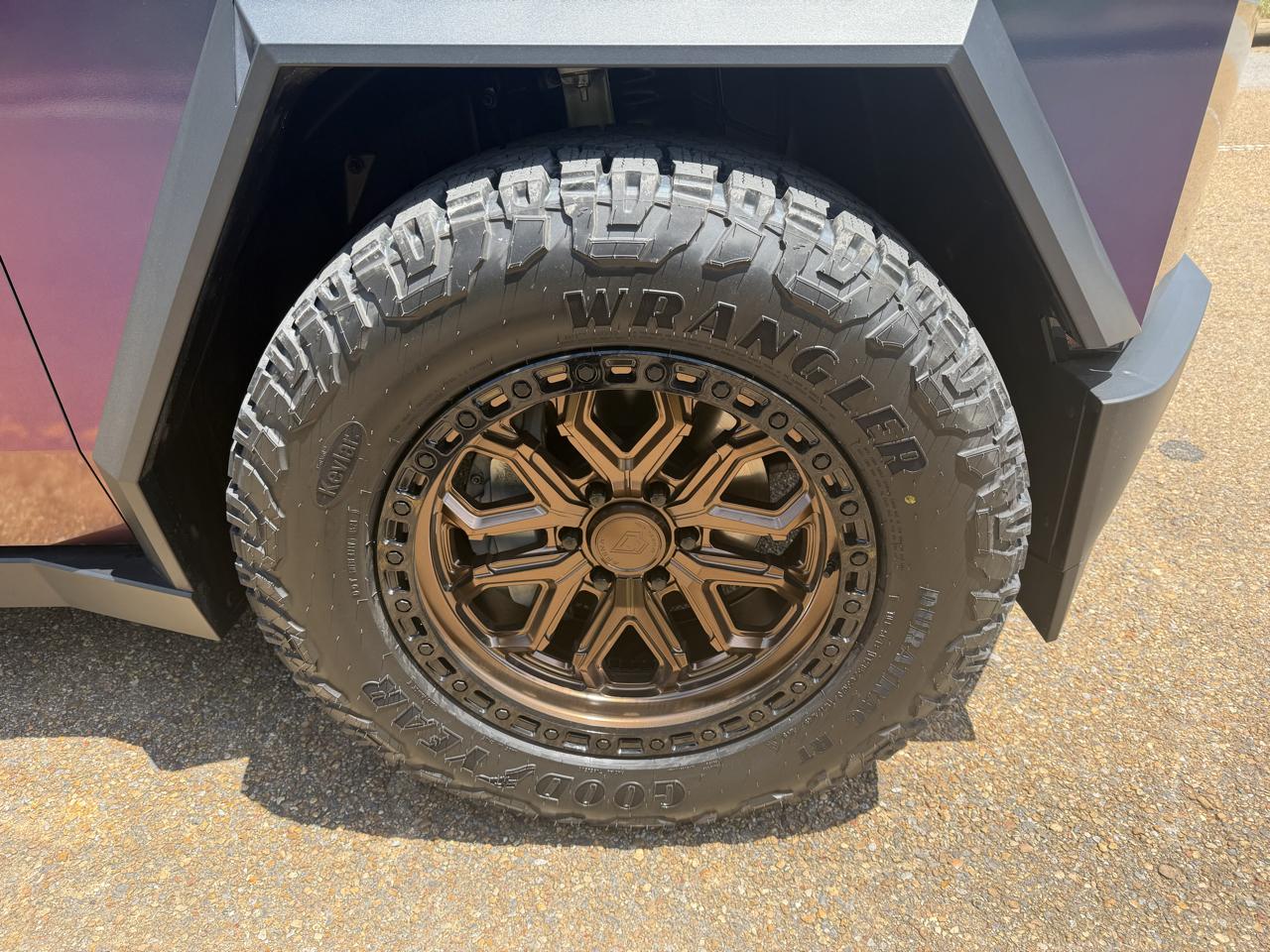 Tesla Cybertruck AWD 2024