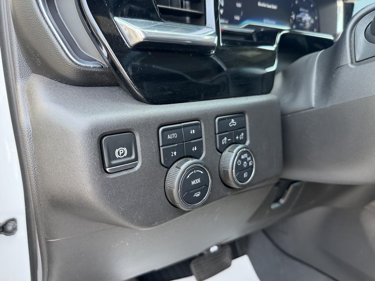 Chevrolet Silverado 1500 Trail Boss LT Crew Cab 4WD 2024