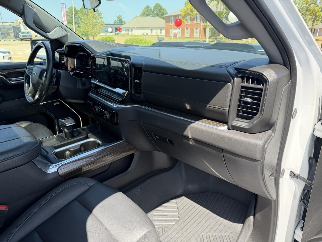 Chevrolet Silverado 1500 Trail Boss LT Crew Cab 4WD 2024