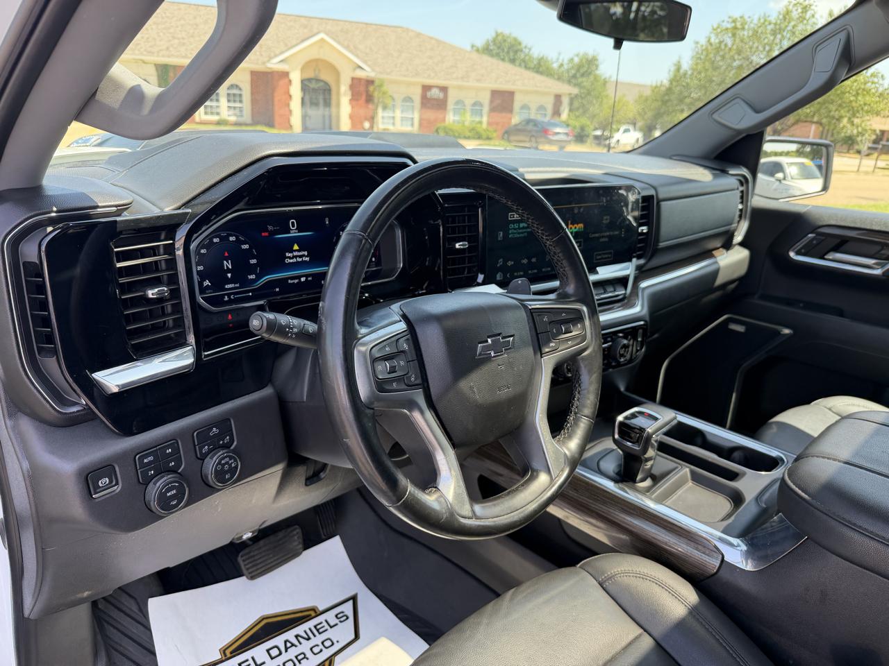 Chevrolet Silverado 1500 Trail Boss LT Crew Cab 4WD 2024