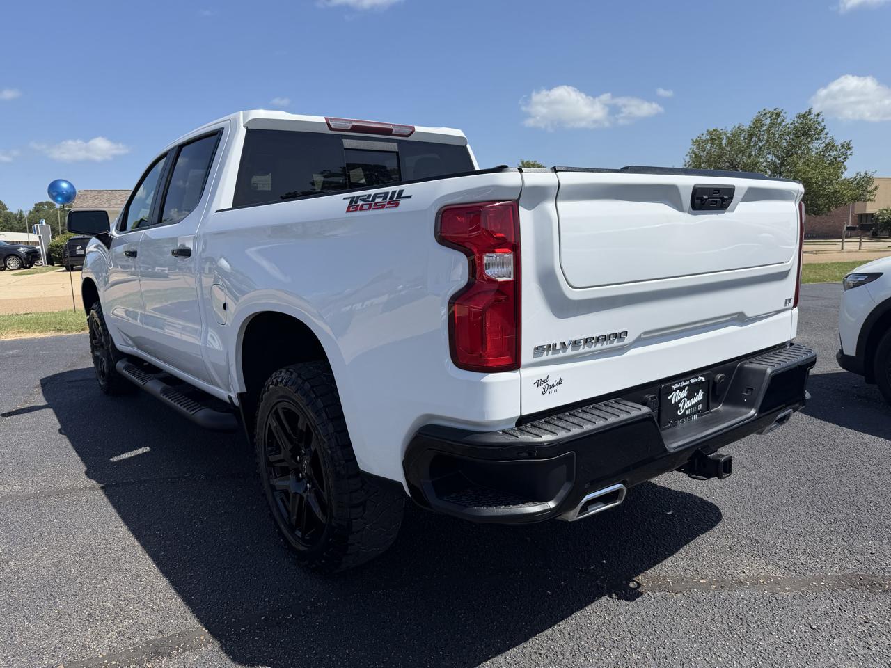 Chevrolet Silverado 1500 Trail Boss LT Crew Cab 4WD 2024