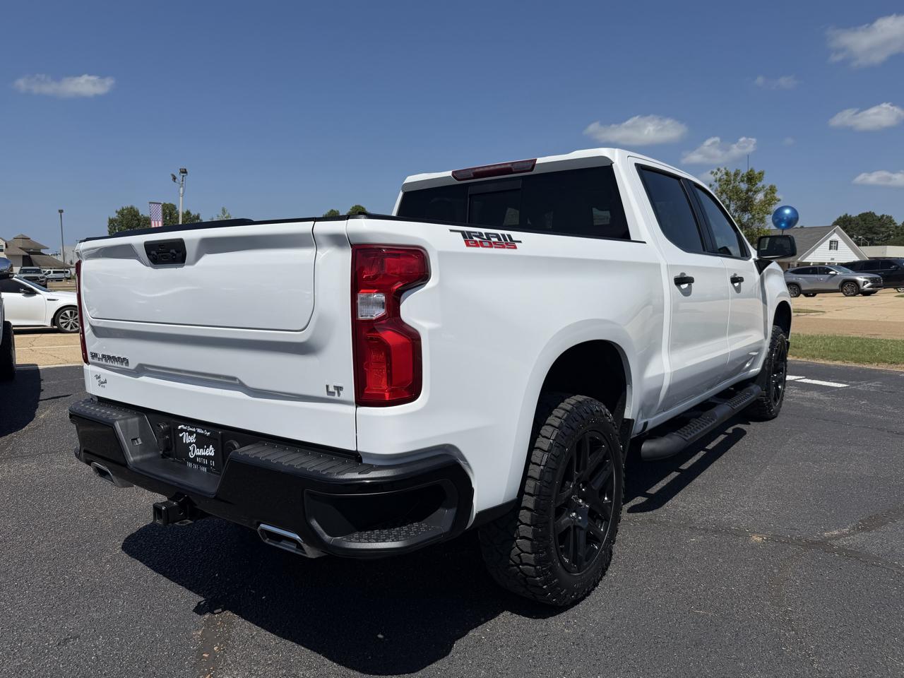 Chevrolet Silverado 1500 Trail Boss LT Crew Cab 4WD 2024