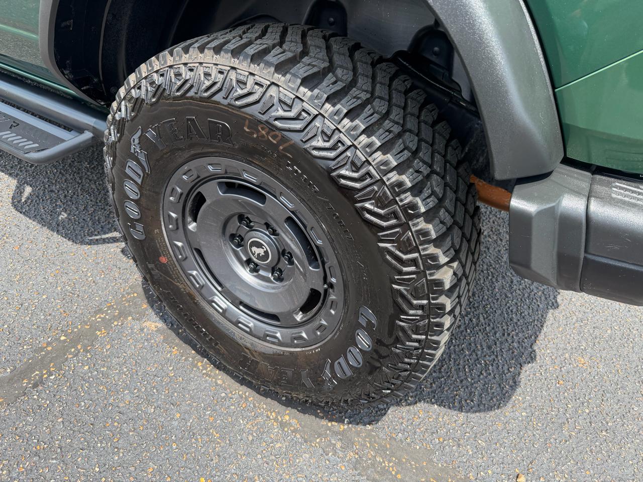 Ford Bronco Everglades 4-Door 2024