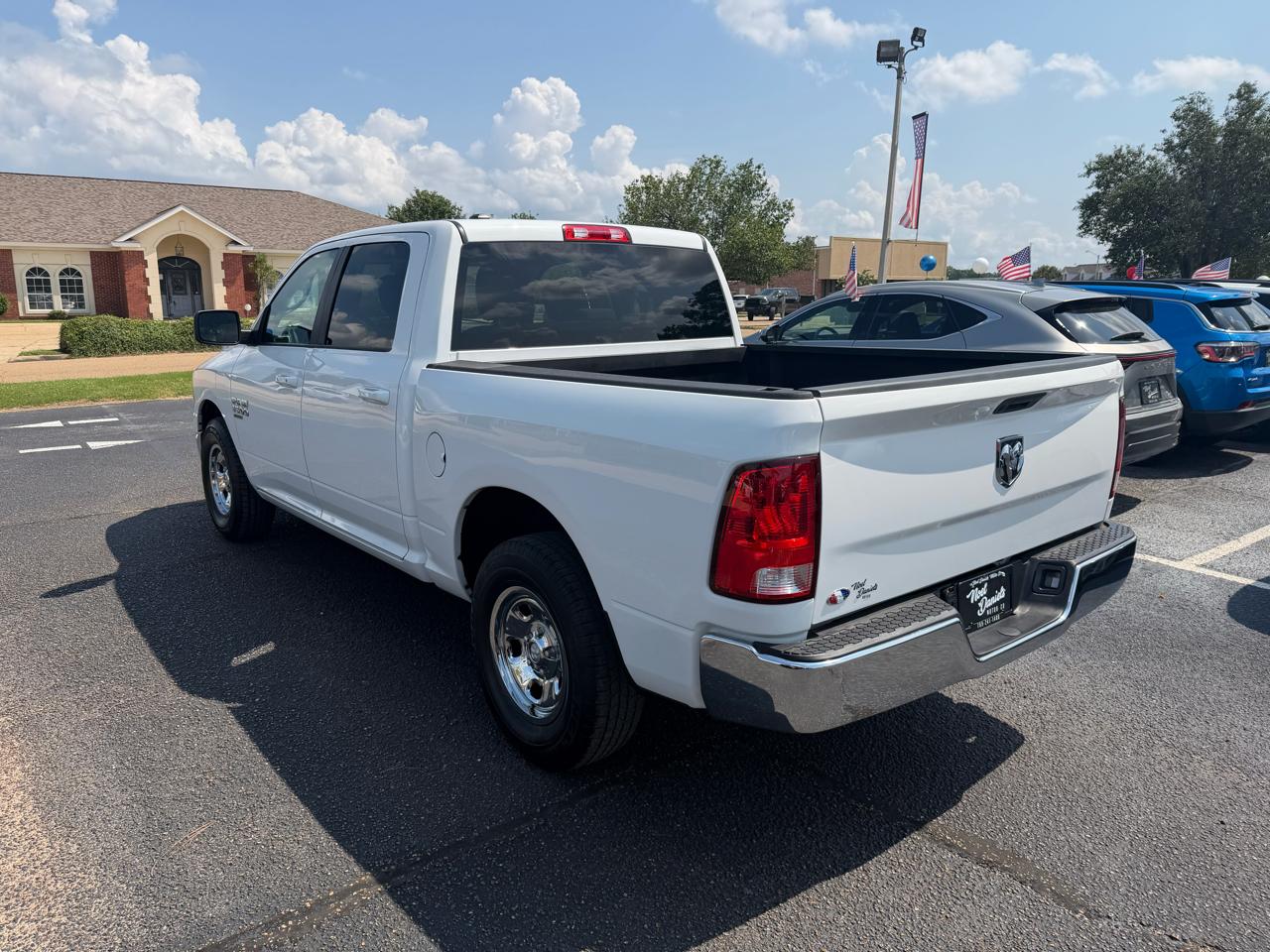 RAM 1500 Classic Tradesman Crew Cab SWB 2WD 2021