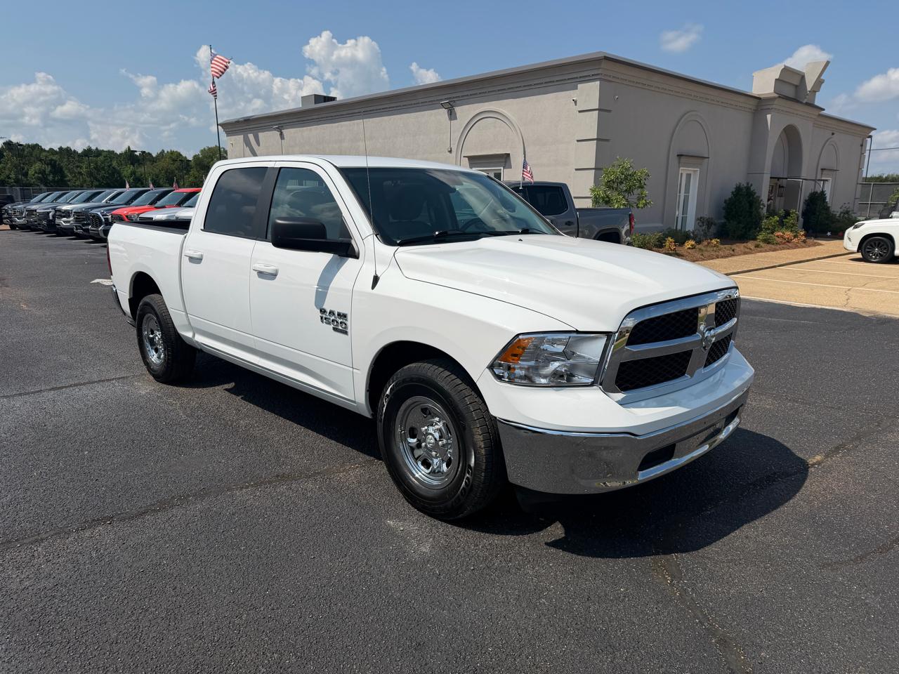 RAM 1500 Classic Tradesman Crew Cab SWB 2WD 2021
