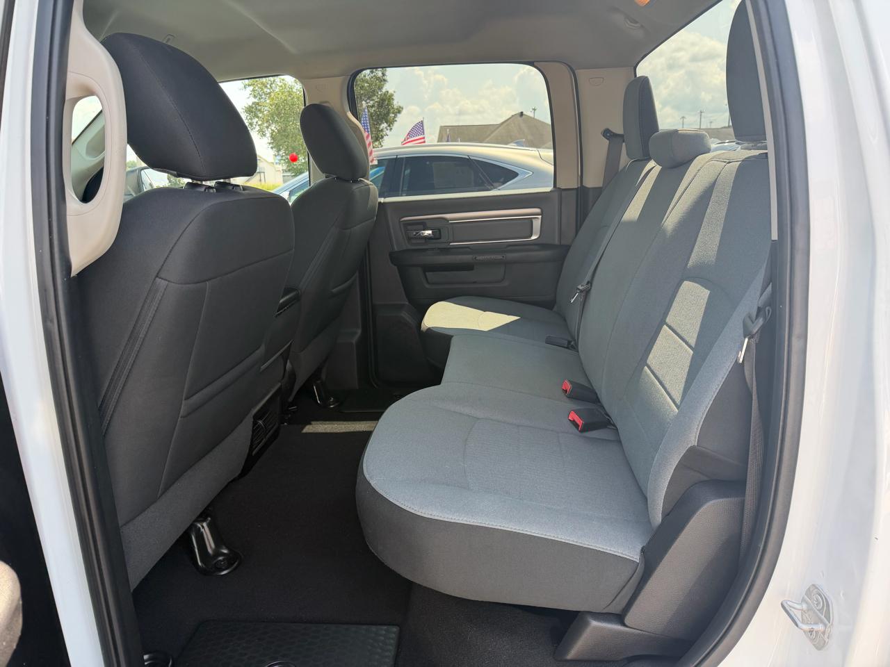 RAM 1500 Classic Tradesman Crew Cab SWB 2WD 2021