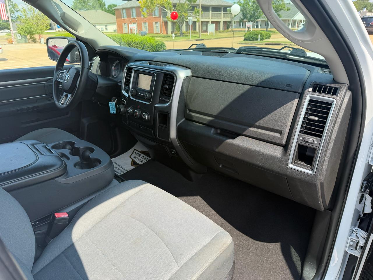 RAM 1500 Classic Tradesman Crew Cab SWB 2WD 2021