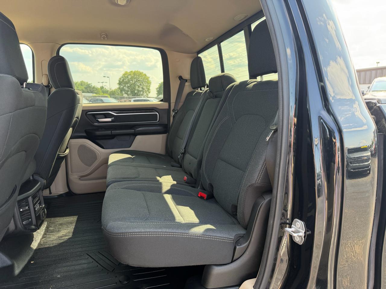 RAM 1500 Big Horn Crew Cab SWB 4WD 2020