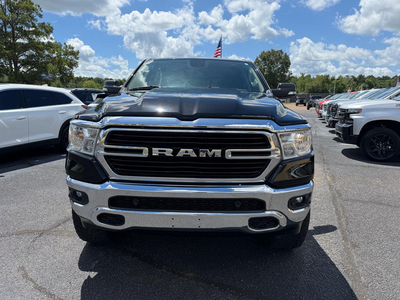 RAM 1500 Big Horn Crew Cab SWB 4WD 2020
