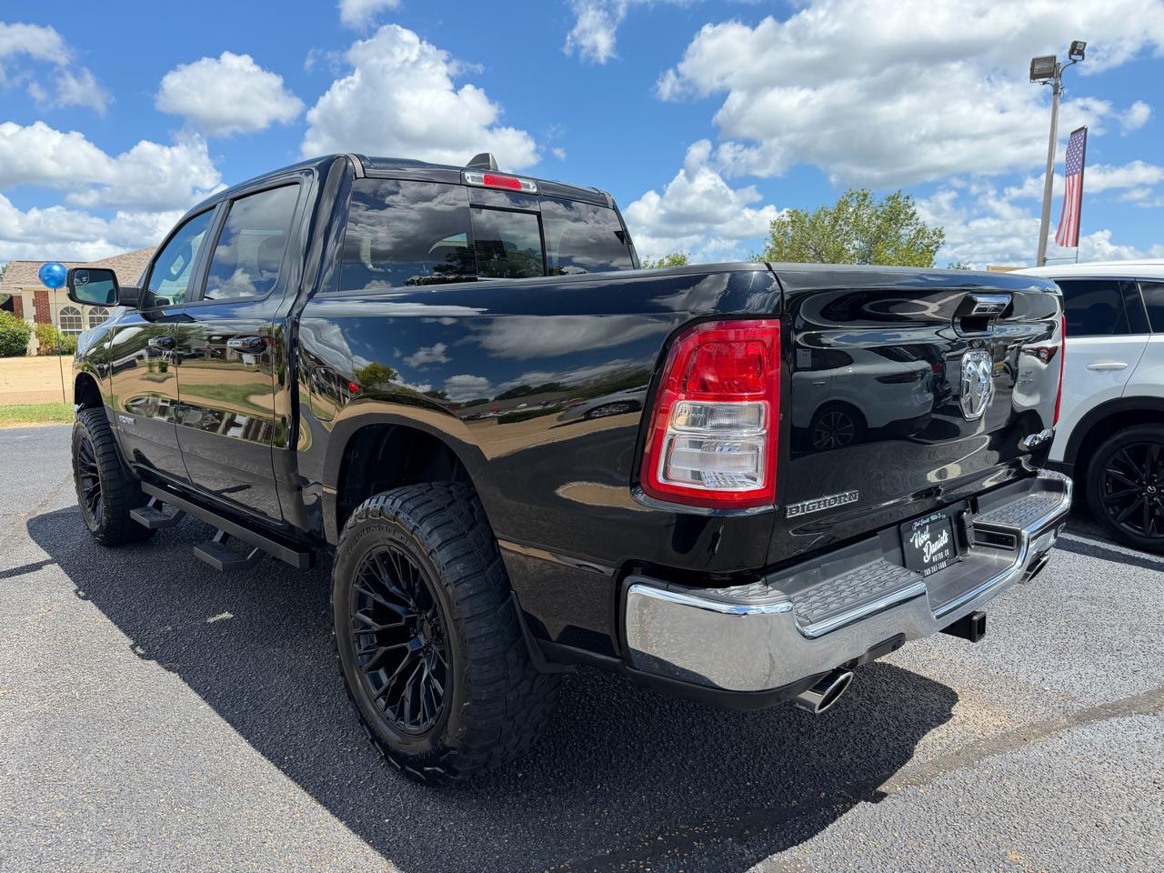 RAM 1500 Big Horn Crew Cab SWB 4WD 2020