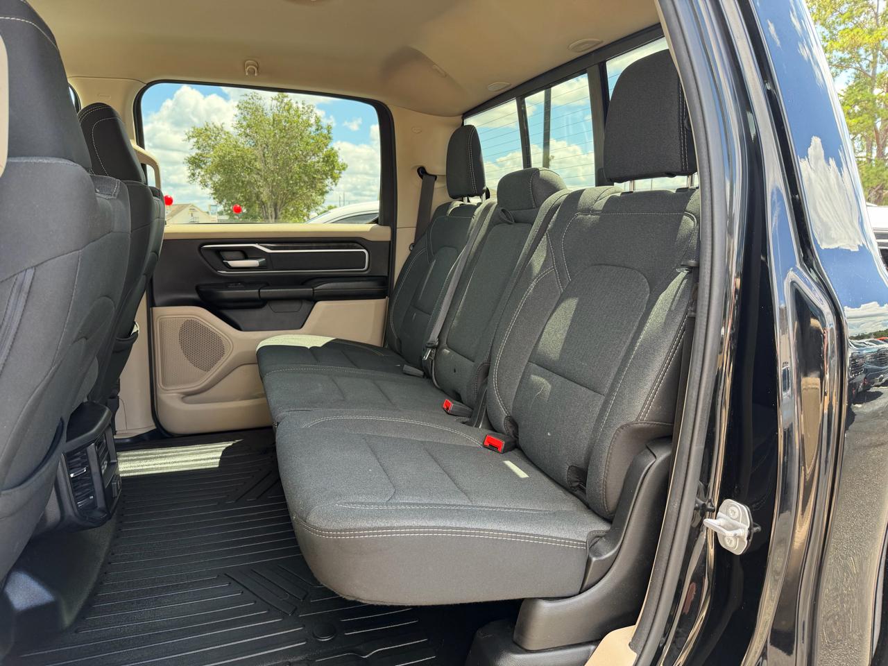 RAM 1500 Big Horn Crew Cab SWB 4WD 2020