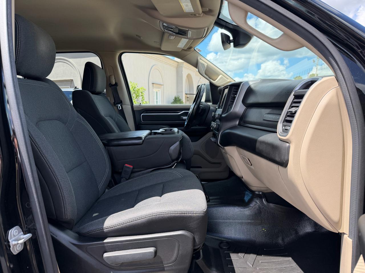 RAM 1500 Big Horn Crew Cab SWB 4WD 2020