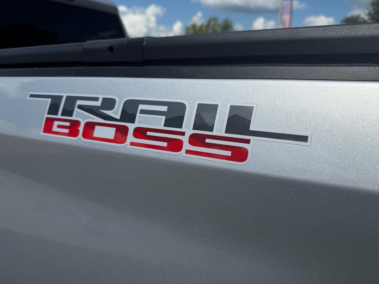 Chevrolet Silverado 1500 LT Trail Boss Crew Cab 4WD 2021