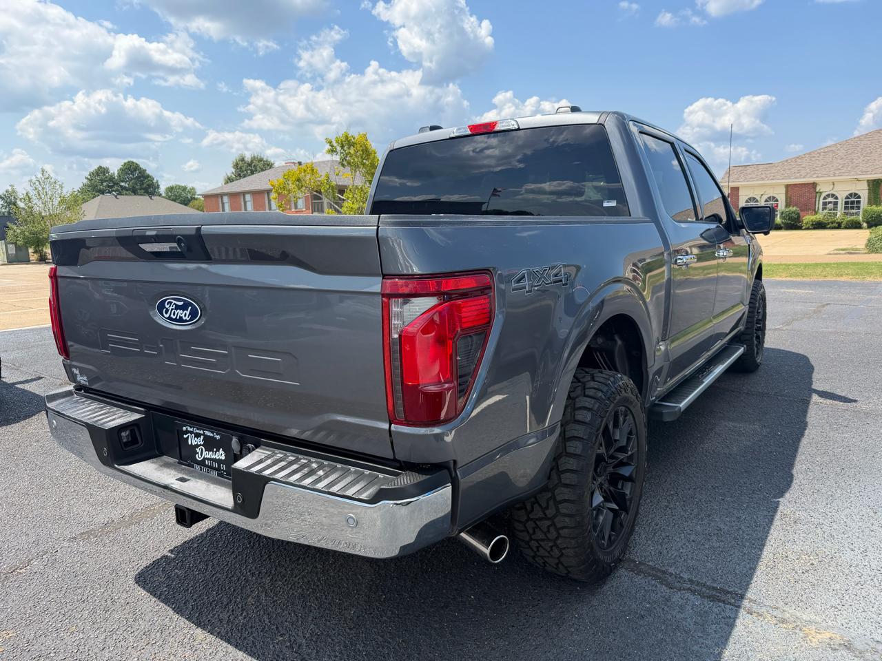 Ford F-150 XLT SuperCrew 4WD 2024