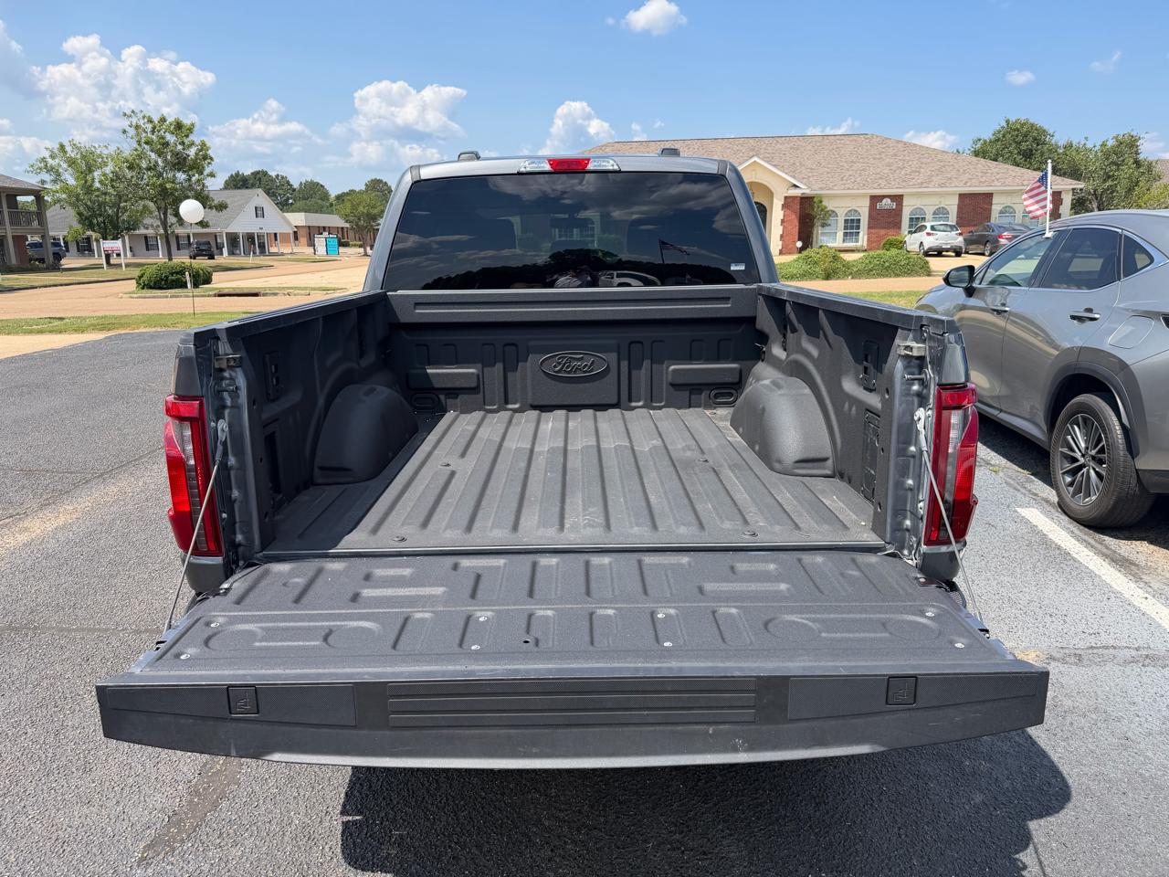 Ford F-150 XLT SuperCrew 4WD 2024
