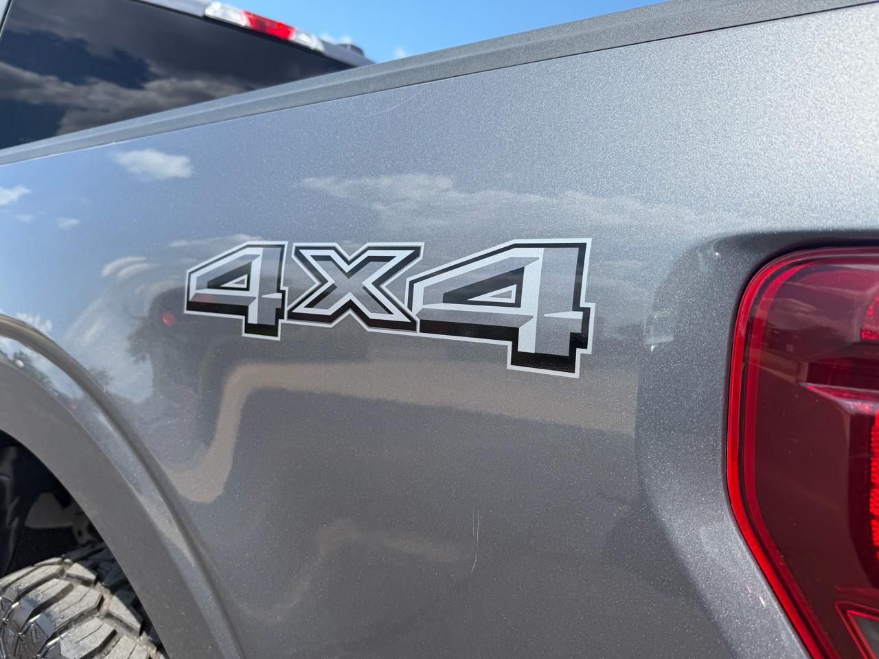 Ford F-150 XLT SuperCrew 4WD 2024