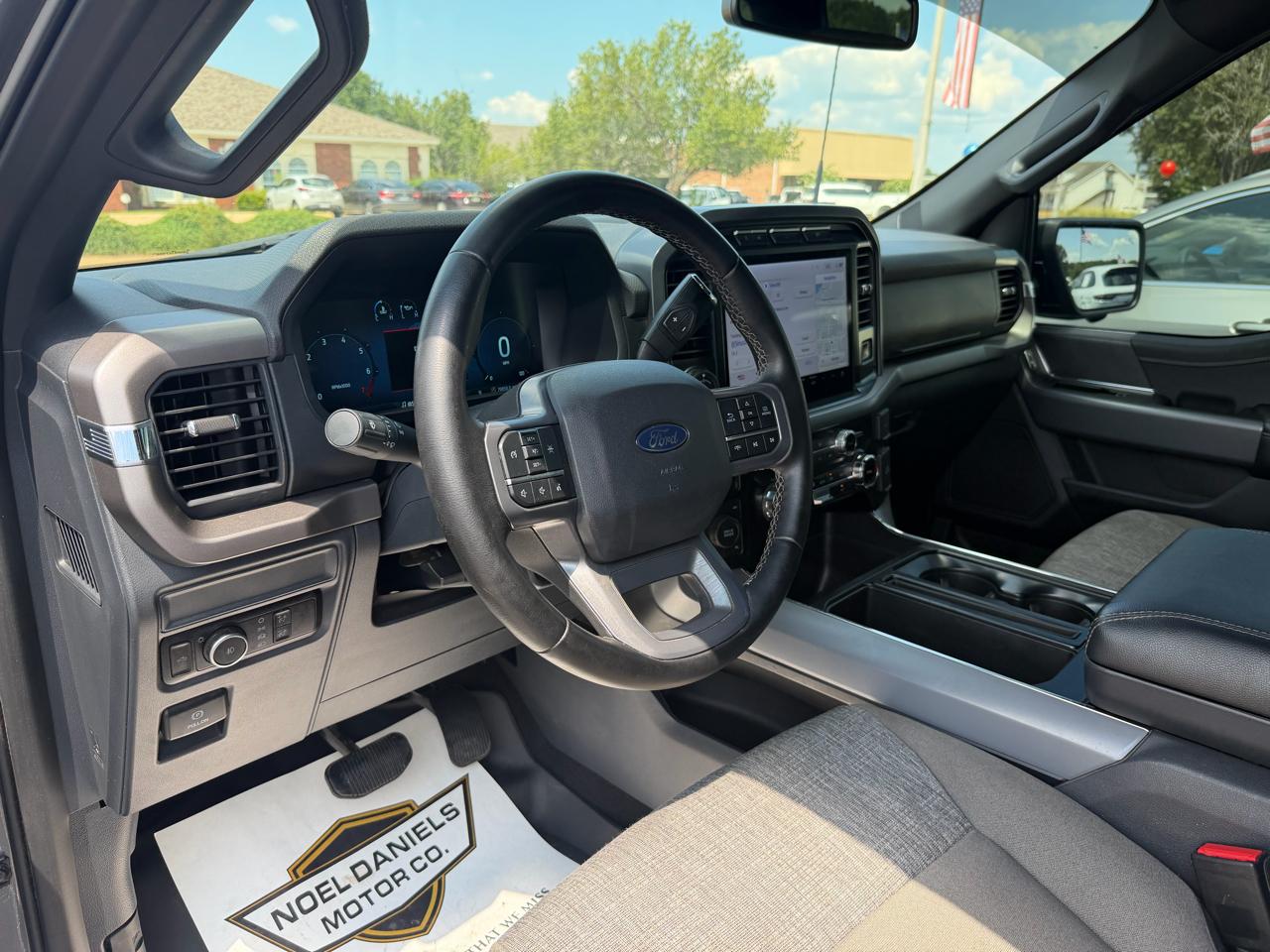 Ford F-150 XLT SuperCrew 4WD 2024