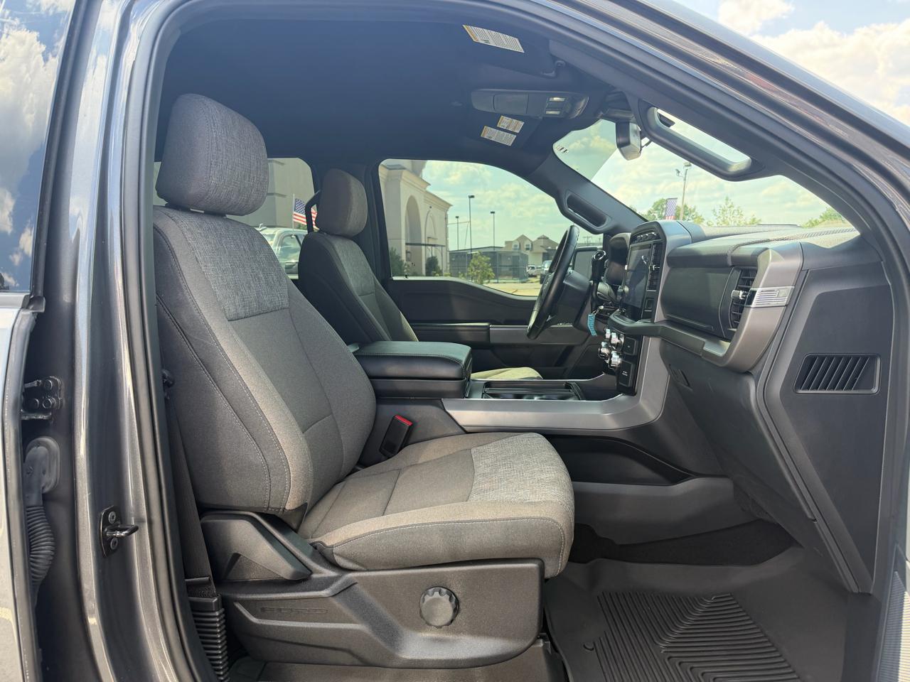 Ford F-150 XLT SuperCrew 4WD 2024