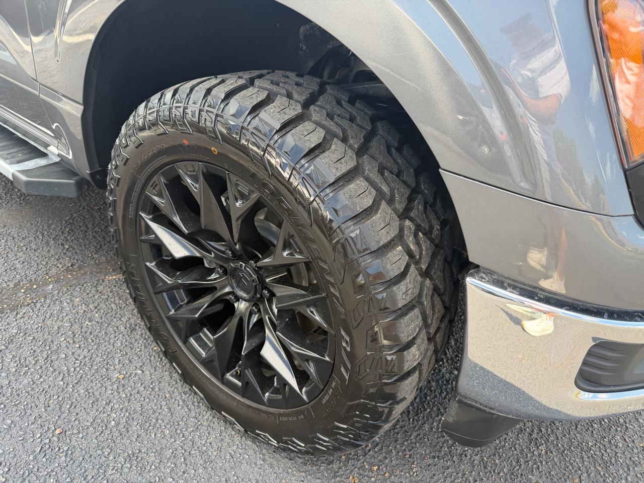 Ford F-150 XLT SuperCrew 4WD 2024
