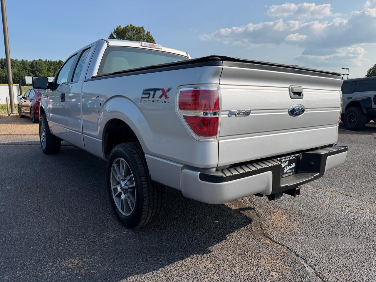 Ford F-150 STX SuperCab 6.5-ft. Bed 4WD 2014
