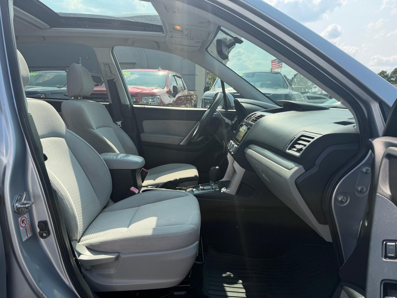 Subaru Forester 2.5i Premium PZEV CVT 2016