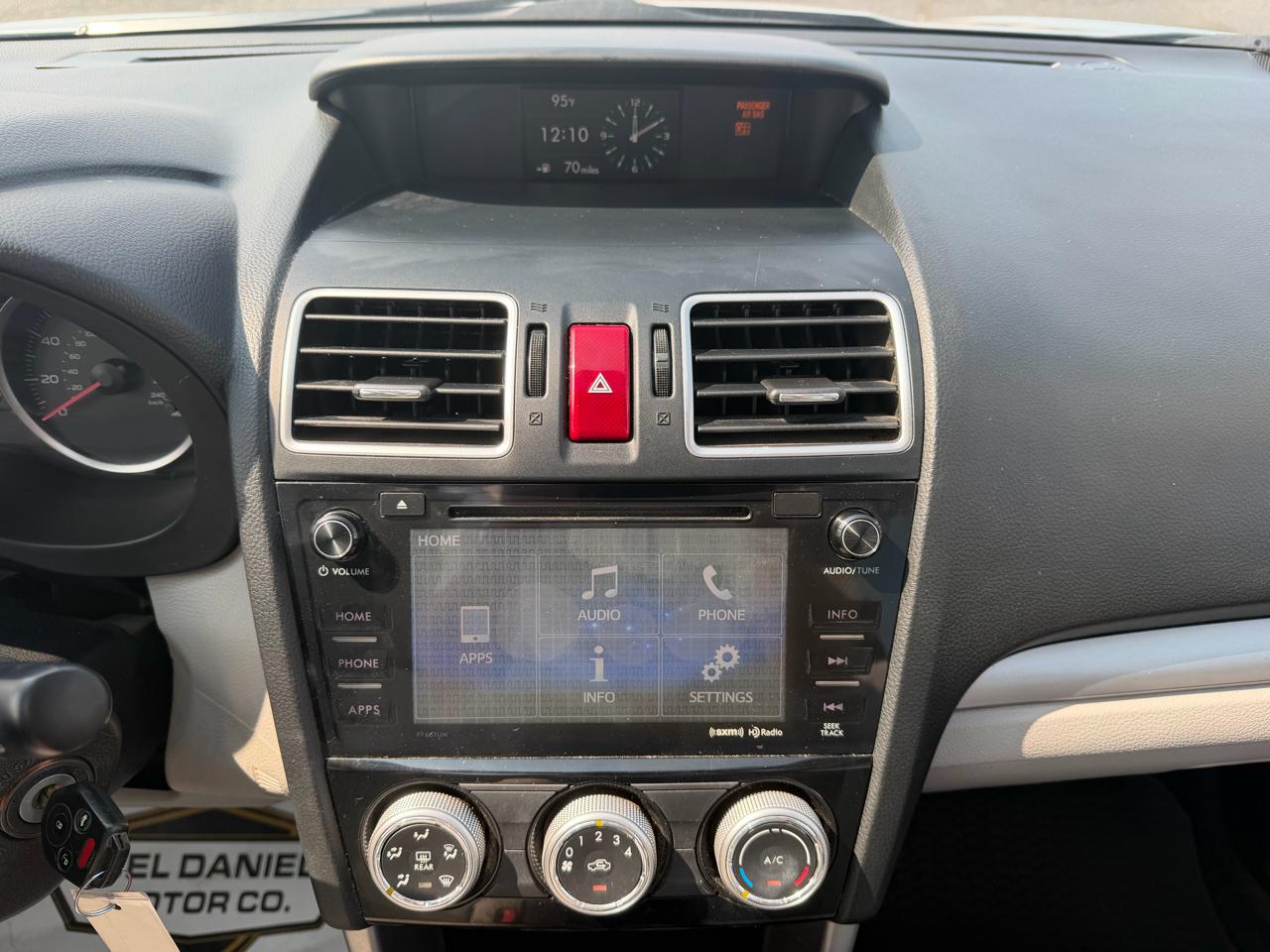 Subaru Forester 2.5i Premium PZEV CVT 2016