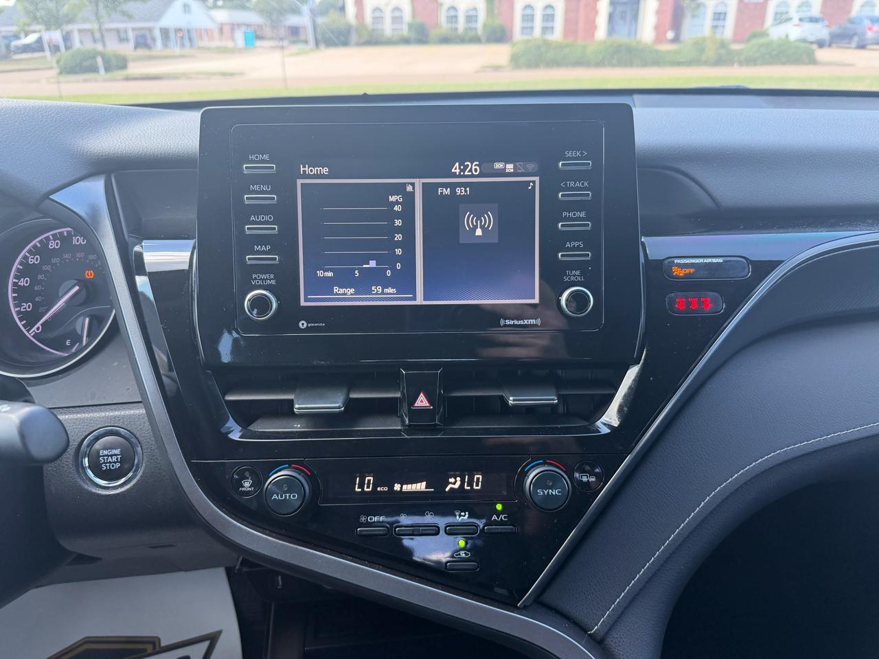 Toyota Camry SE 2023