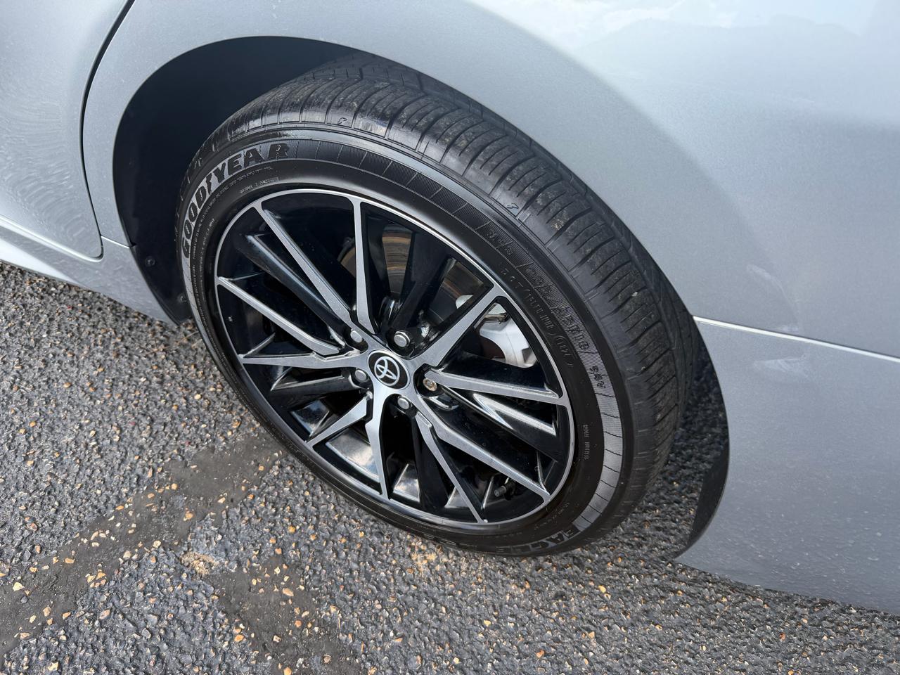 Toyota Camry SE 2023