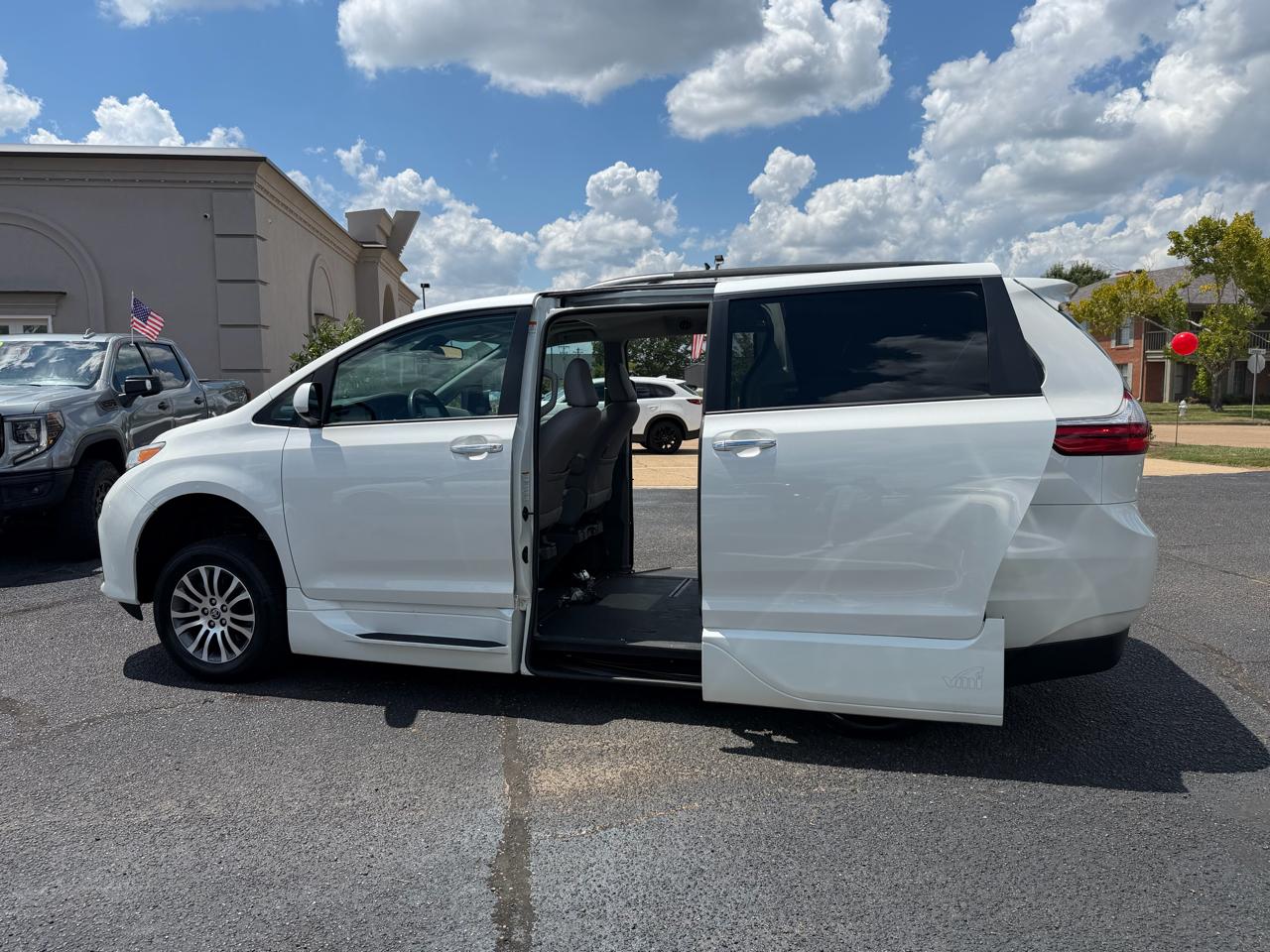 Toyota Sienna Limited Premium 7-Passenger 2020