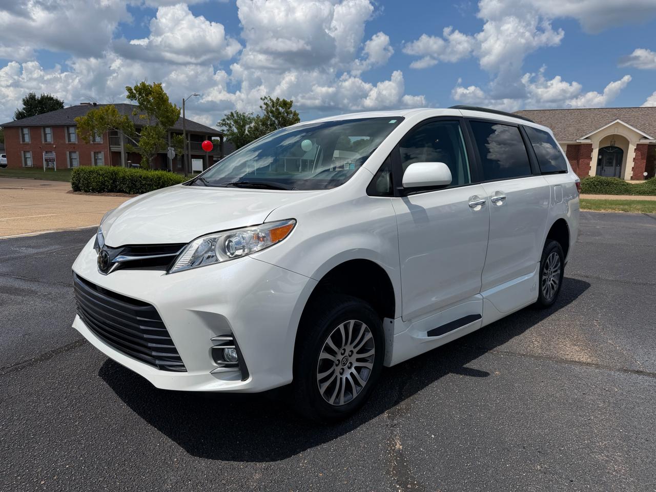 Toyota Sienna Limited Premium 7-Passenger 2020
