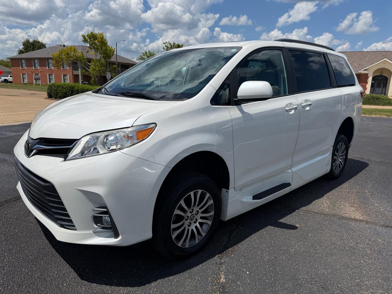 Toyota Sienna Limited Premium 7-Passenger 2020
