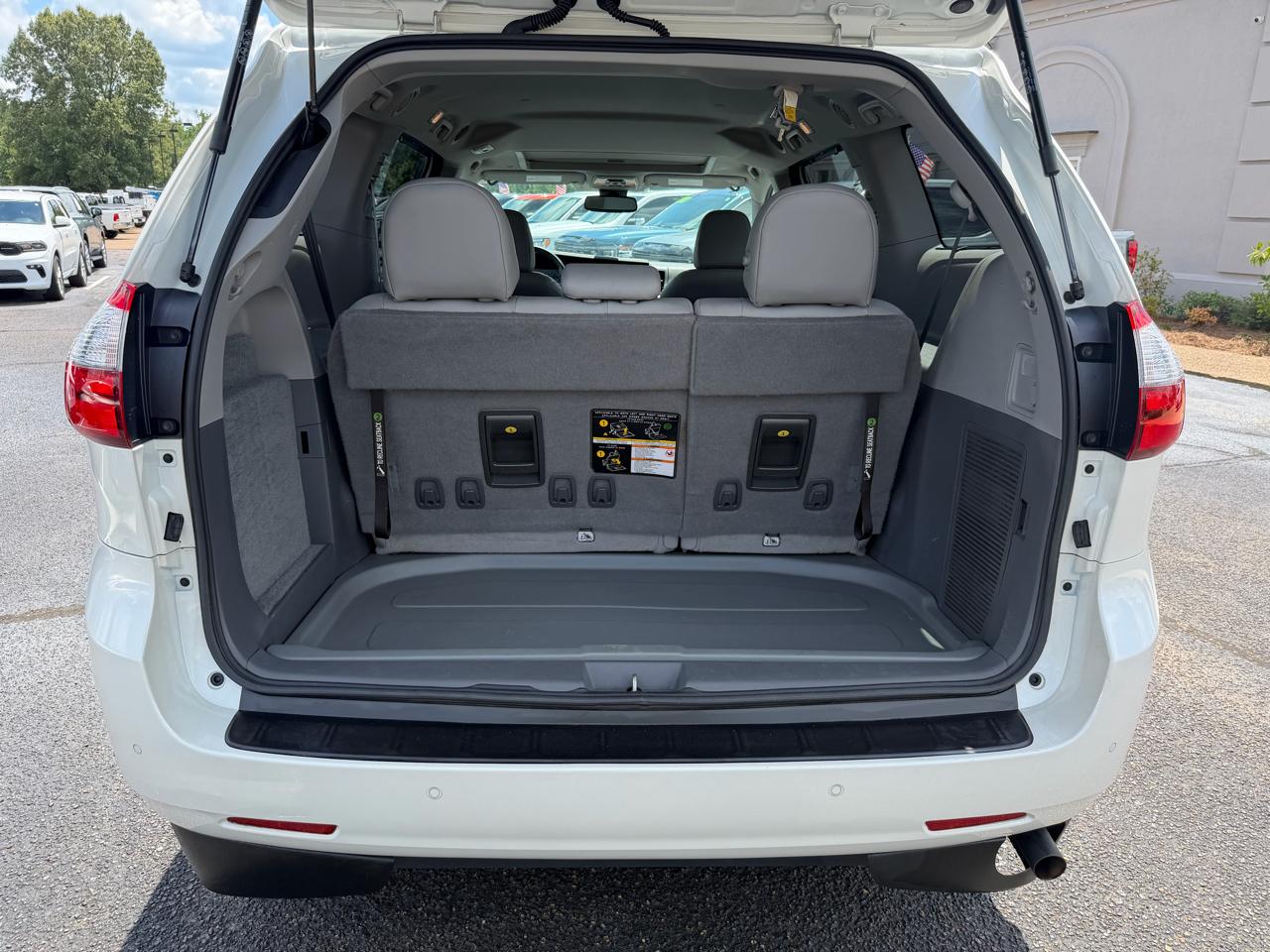 Toyota Sienna Limited Premium 7-Passenger 2020