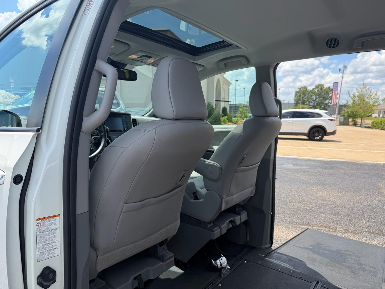 Toyota Sienna Limited Premium 7-Passenger 2020