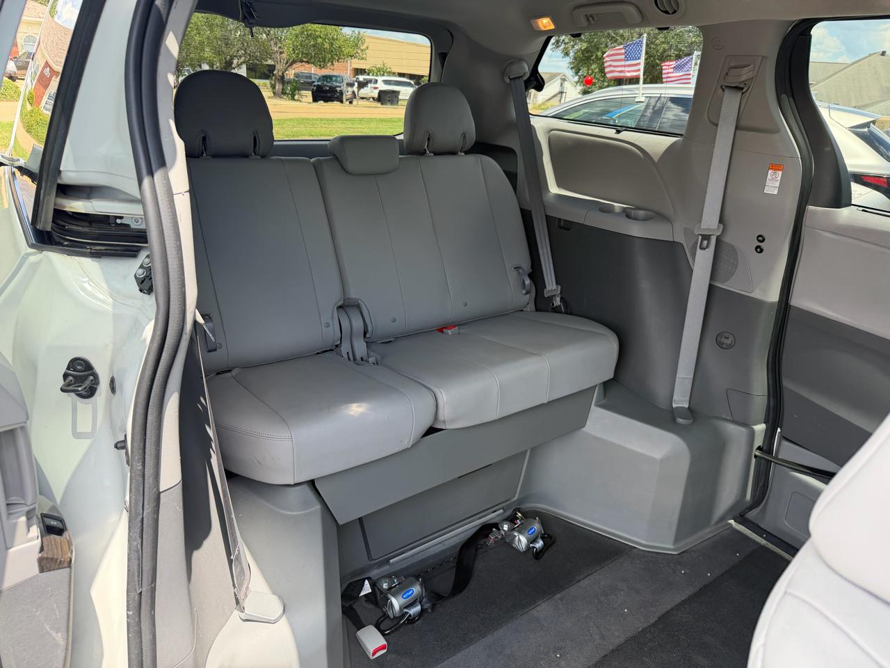 Toyota Sienna Limited Premium 7-Passenger 2020