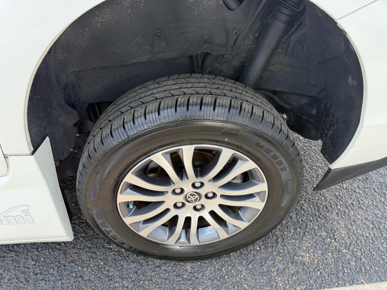 Toyota Sienna Limited Premium 7-Passenger 2020