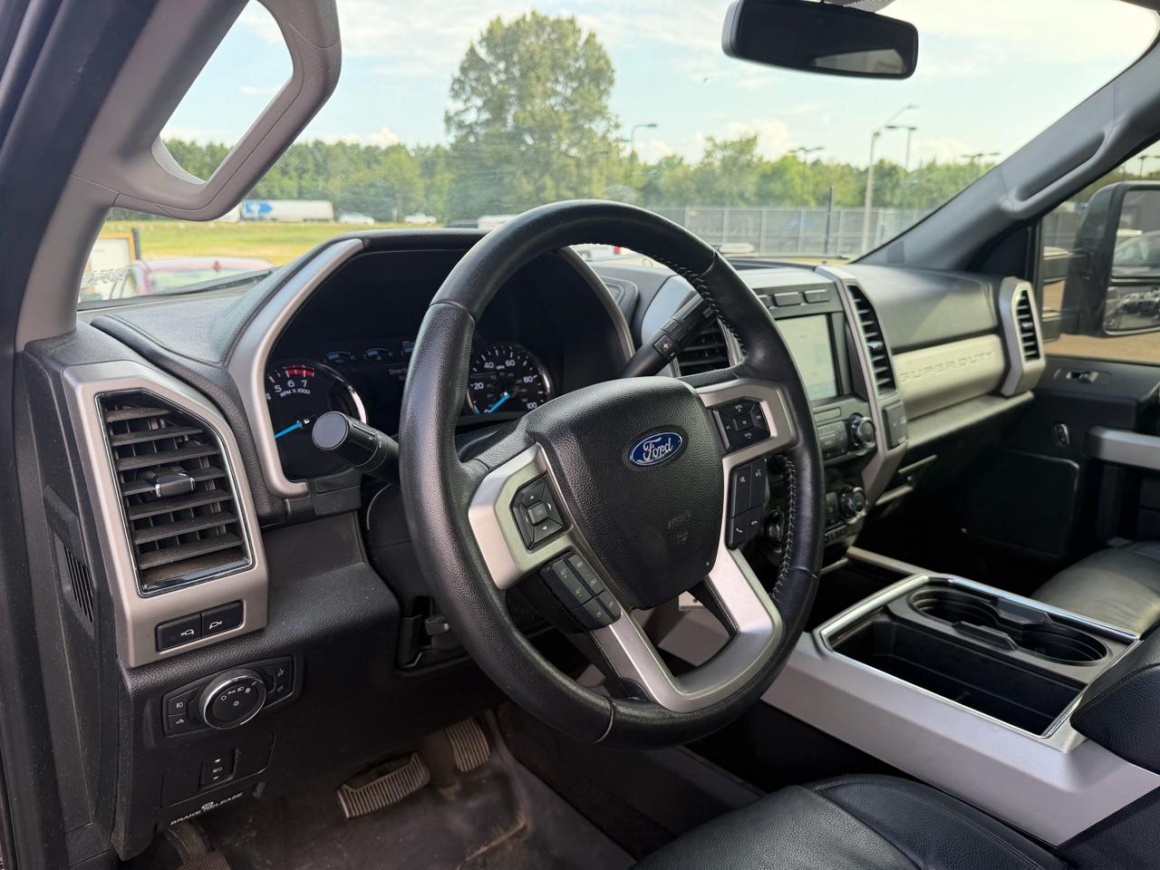 Ford F-250 SD Lariat Crew Cab 4WD 2020