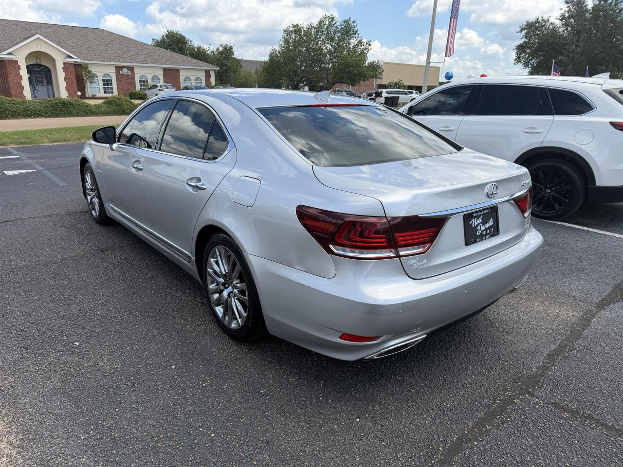 Lexus LS 460 RWD 2017