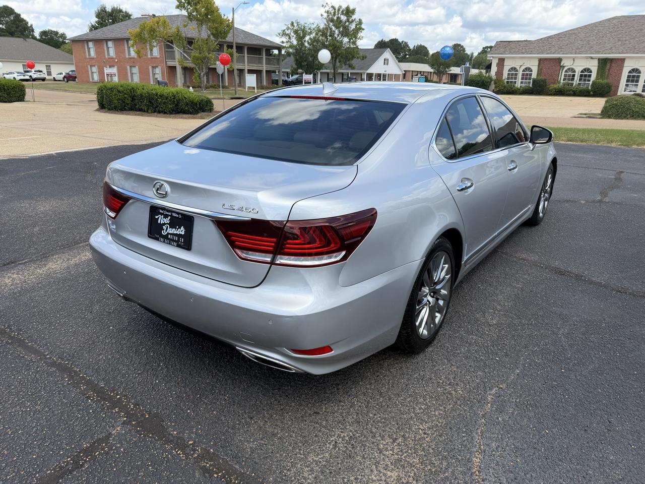 Lexus LS 460 RWD 2017